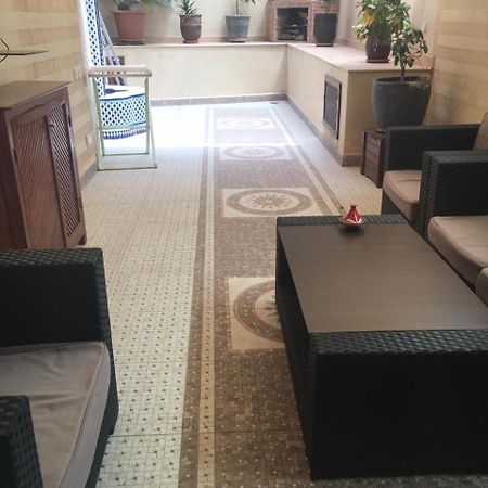 Stylish Gueliz Apartment With Beautiful Terrace Marrakesh Bagian luar foto